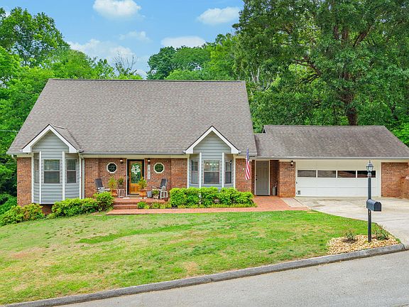 2nd image of 1822 Mountain Bay Dr