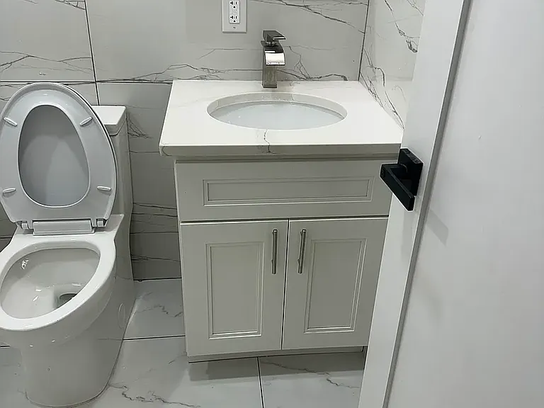 27 Monaco Pl #1 — Photo 8