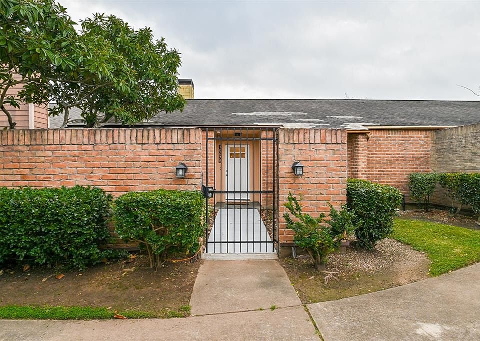 1st image of 10678 Bexley Dr