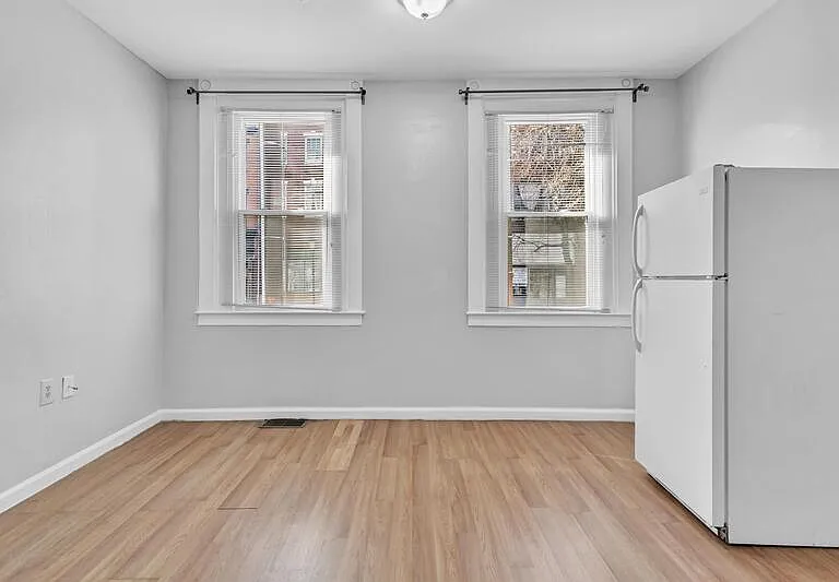 226 W Monument St #1R — Photo 6