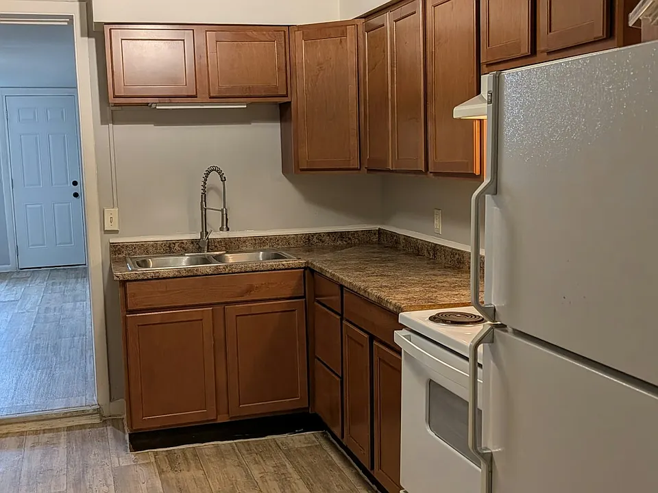 35 Clinton St #35B