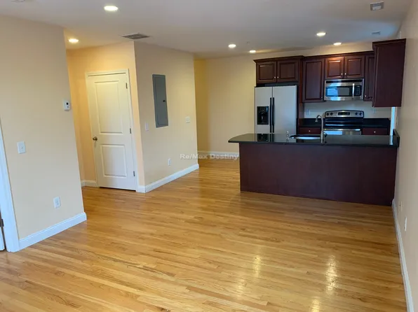 100 Fellsway West 204, Somerville, MA