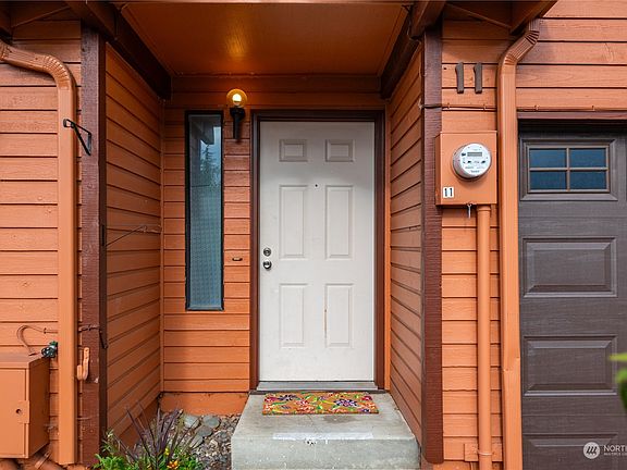 3rd image of 690 NW Atalanta Way #B11