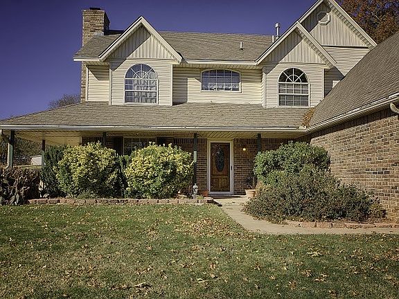 Lovely mature landscaping