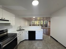 33 W Blithedale Ave, Mill Valley, CA
