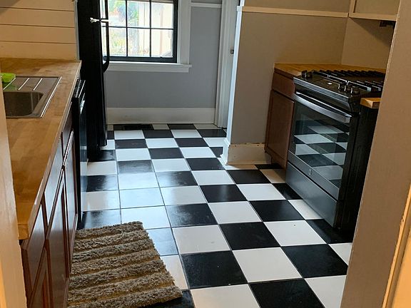 4th image of 1604 Woodburn Ave #1