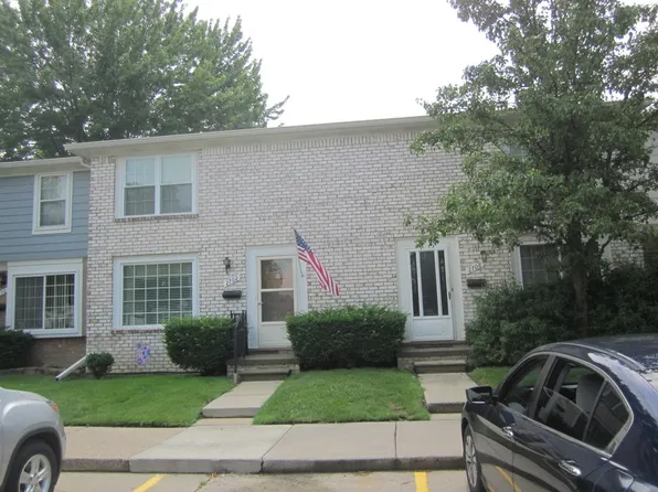 2708 Seaton Circuit S, Warren, MI 48091