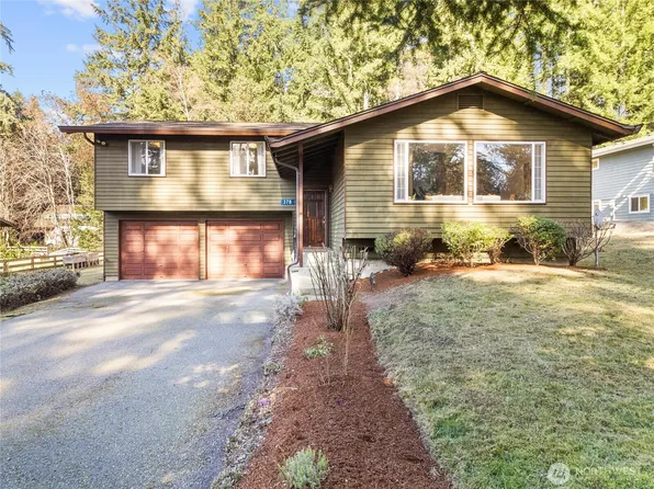 378 NW Brookwood Lane, Bremerton, WA 98311