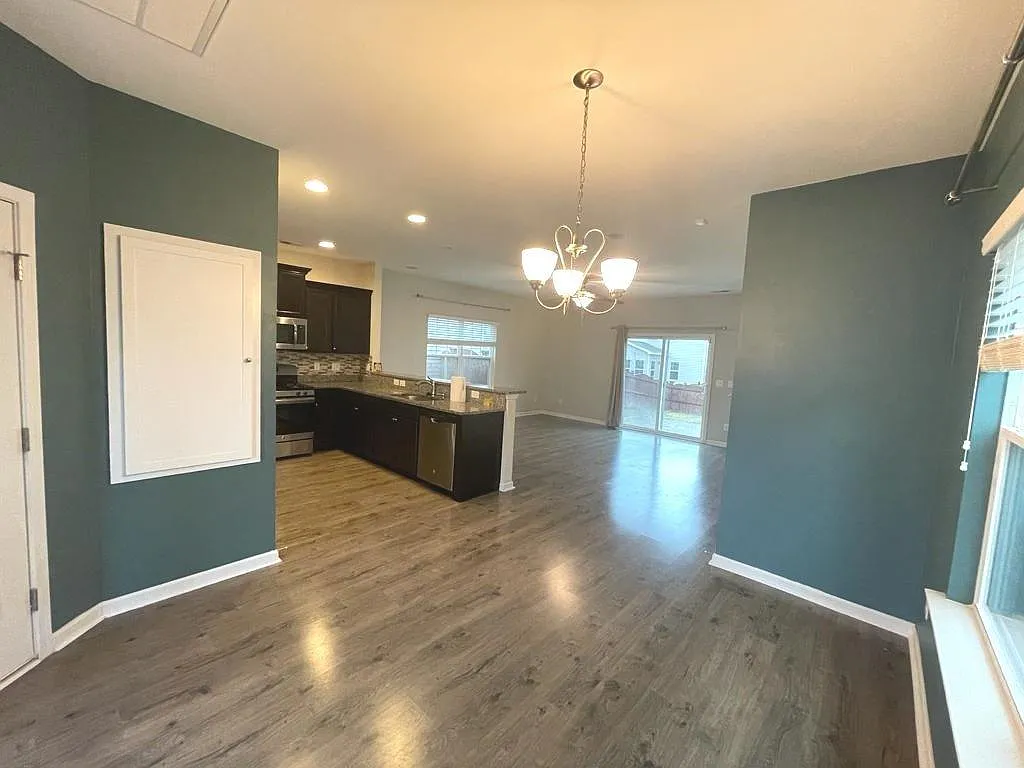 112 Brewers Oak Ln — Photo 3