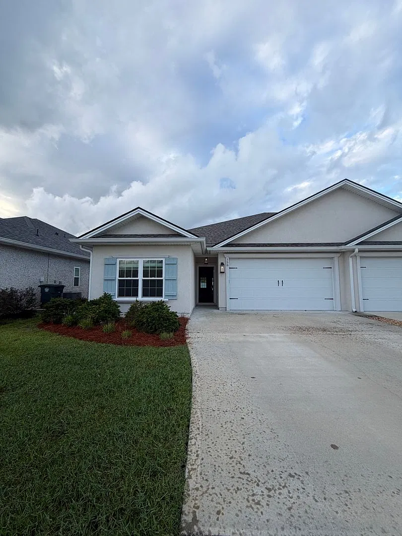 158 The Villas Way — Photo 1