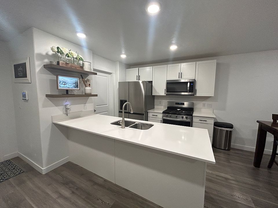 1st image of 3908 W Orinda Dr