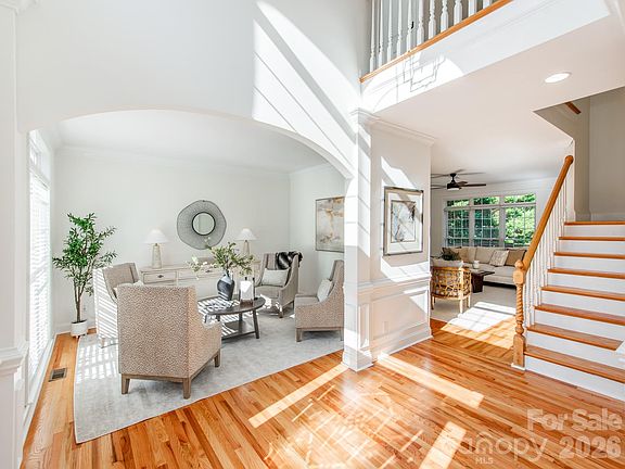 5th image of 2910 Providence View Ln