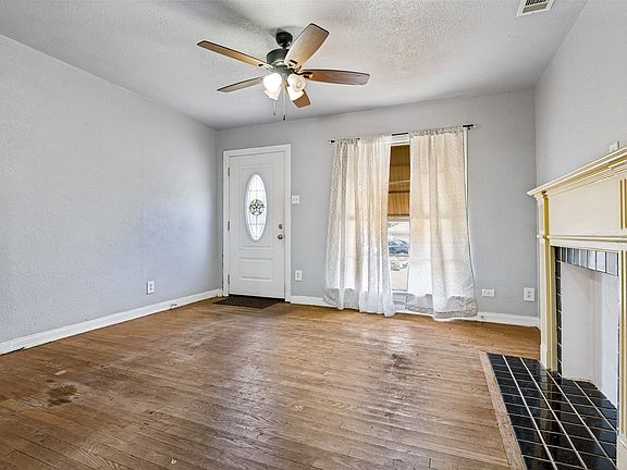 3rd image of 1343 E Ann Arbor Ave
