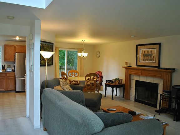 3rd image of 11820 133rd Street Ct E