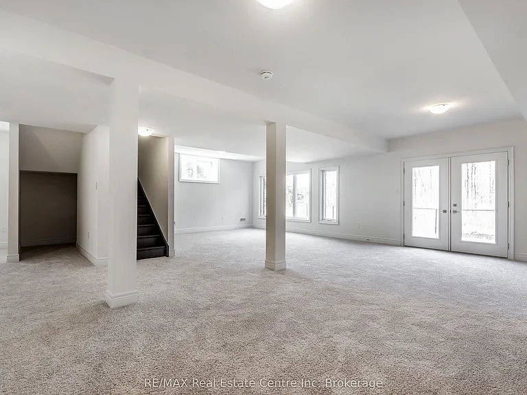 143 S Ambrous Cres — Photo 15