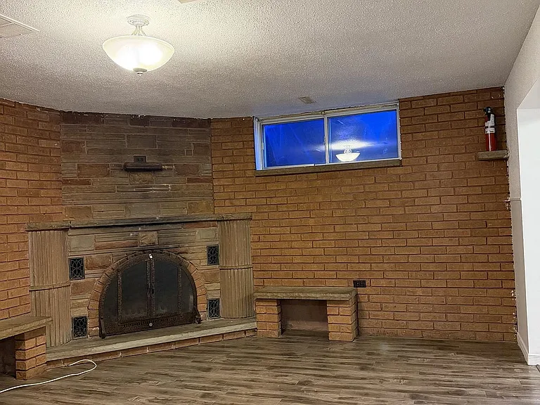 33 Prouse Dr — Photo 4