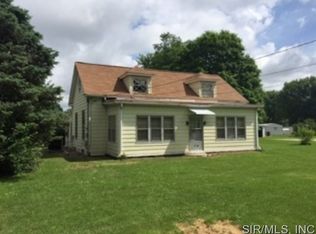 795 Veterans Memorial Dr, Livingston, IL 62058