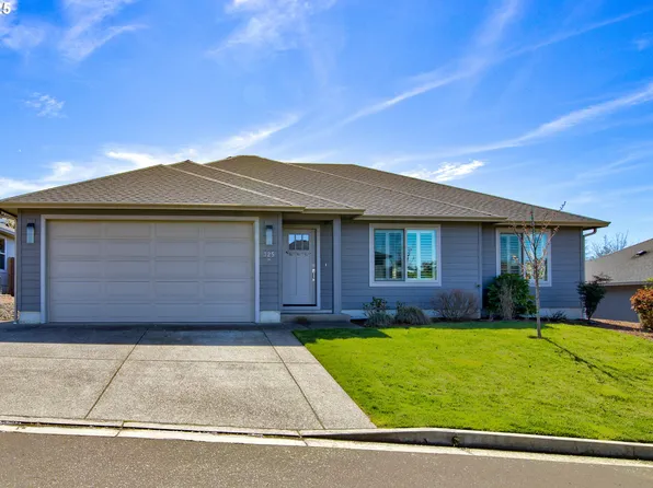 325 Brady Ln, Roseburg, OR 97471