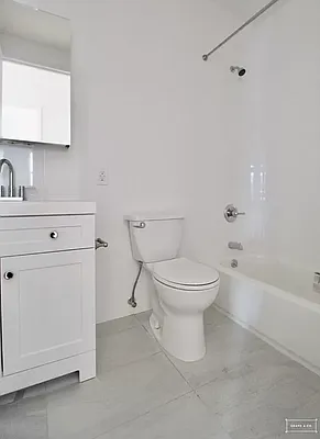 Rented by Grand & Co. | media 20