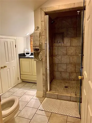 523 Dumaine St #2C — Photo 10