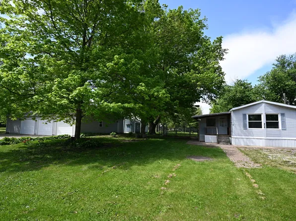 406 Park St, Kappa, IL 61738