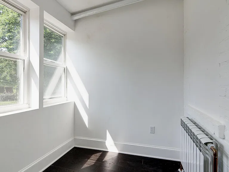 2413 Minnesota Ave SE — Photo 13