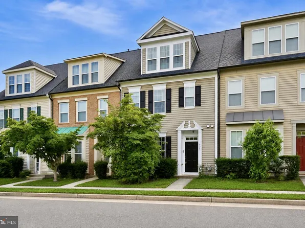9224 Alvyn Lake Cir, Bristow, VA 20136