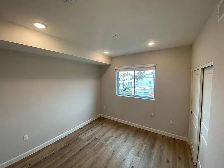 11168 Morrison St #204 — Photo 13