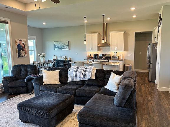 4th image of 4905 Longbow Dr