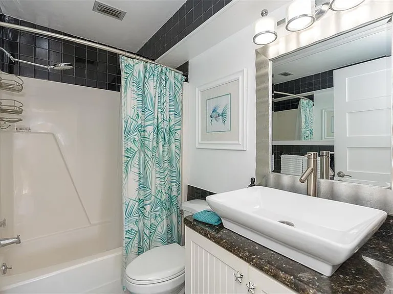 210 Bocilla Dr — Photo 36