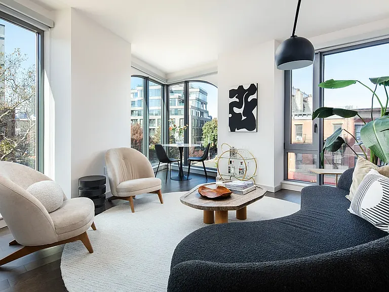 445 Grand Ave #201 — Photo 1