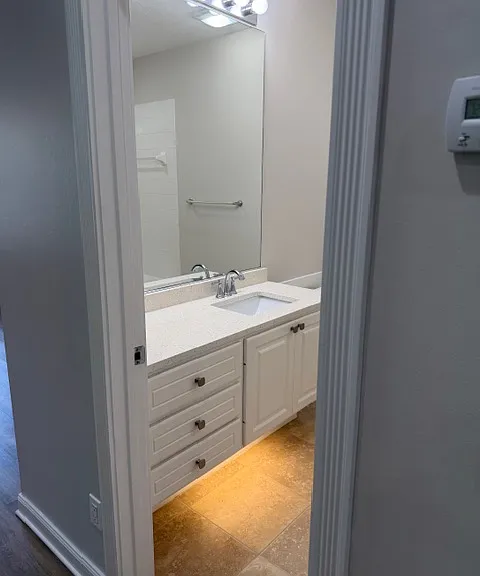 1547 Napoli Dr — Photo 26