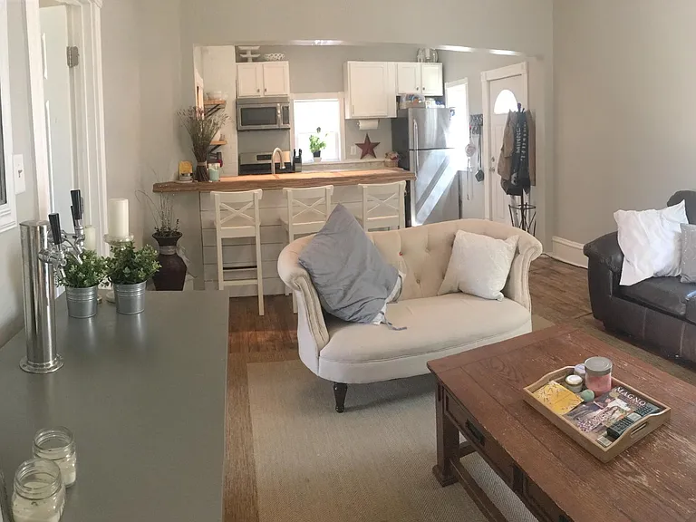 1927 Washington St NE #1 — Photo 7