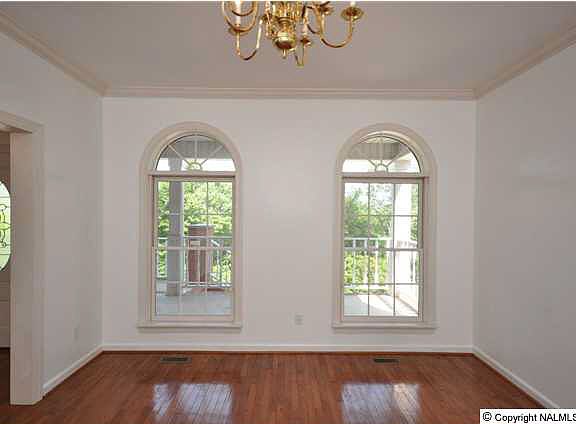 5th image of 15015 Greentree Trl SE
