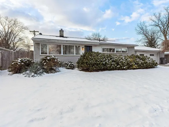 22281 Dale Allen St, Clinton Township, MI 48035