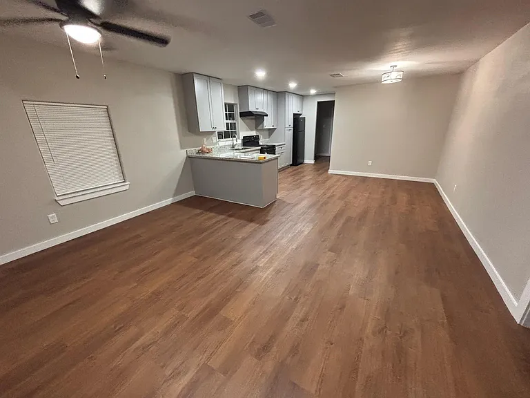 8546 Talton St — Photo 3