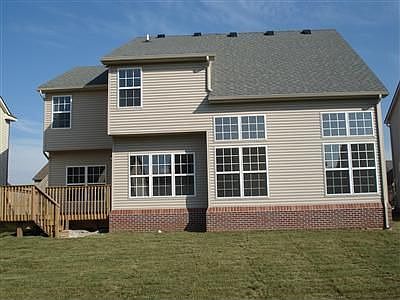 3rd image of 3921 Hollyberry Ln