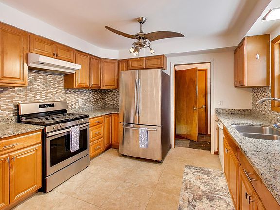 2nd image of 6212 Main St