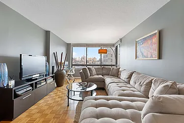 Rented by Mizner Capital Realty