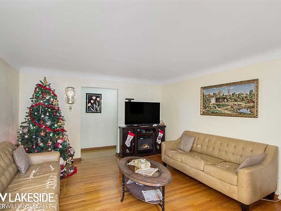 2nd image of 11200 Irvington Dr