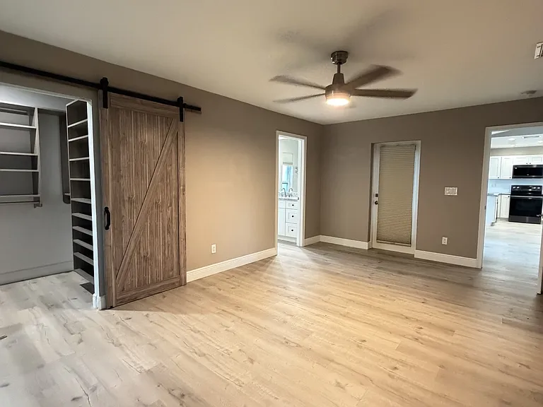 4140 SW 6th Pl — Photo 9