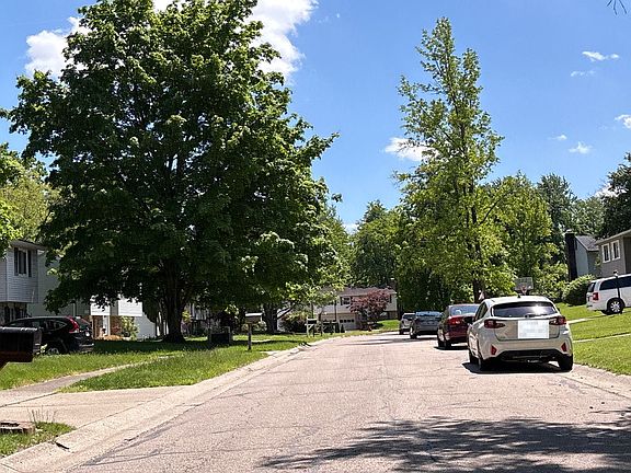 4th image of 8720 Exeter Pl