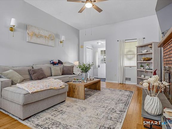 3rd image of 2900 Dover Court