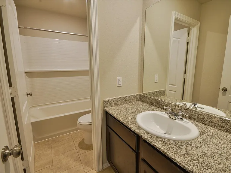 24810 Winema Woods Ln — Photo 21