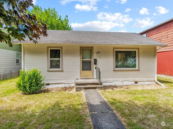 1241 8th Avenue, Longview, WA 98632