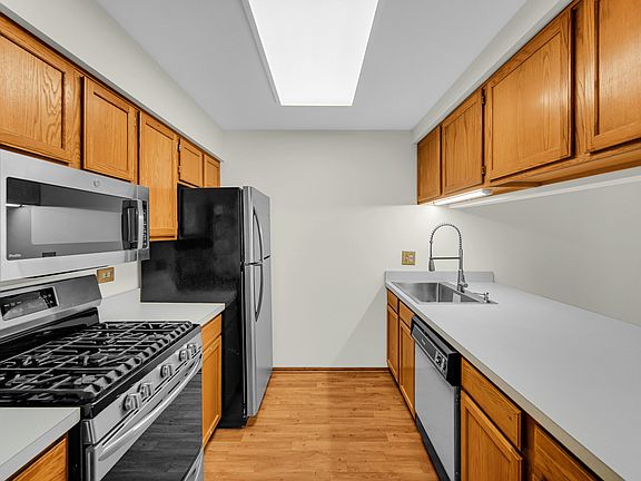 3rd image of 1509 Peachtree Ln