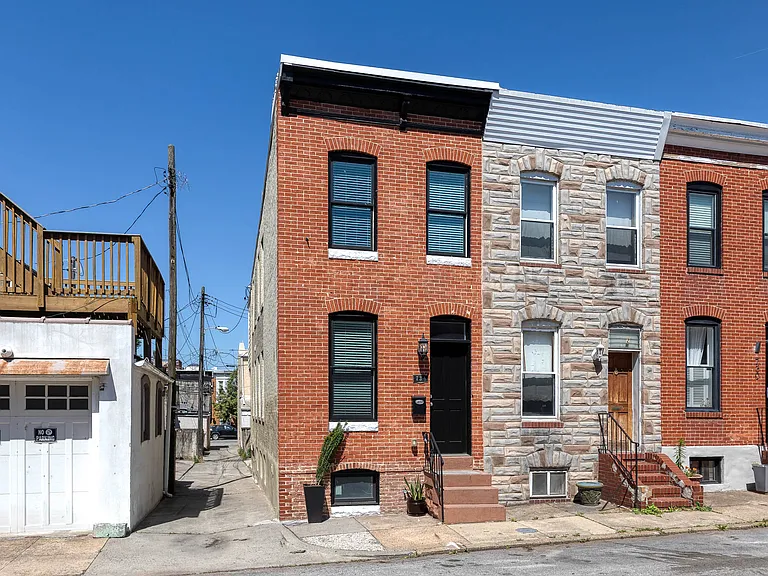 734 S Robinson St — Photo 1