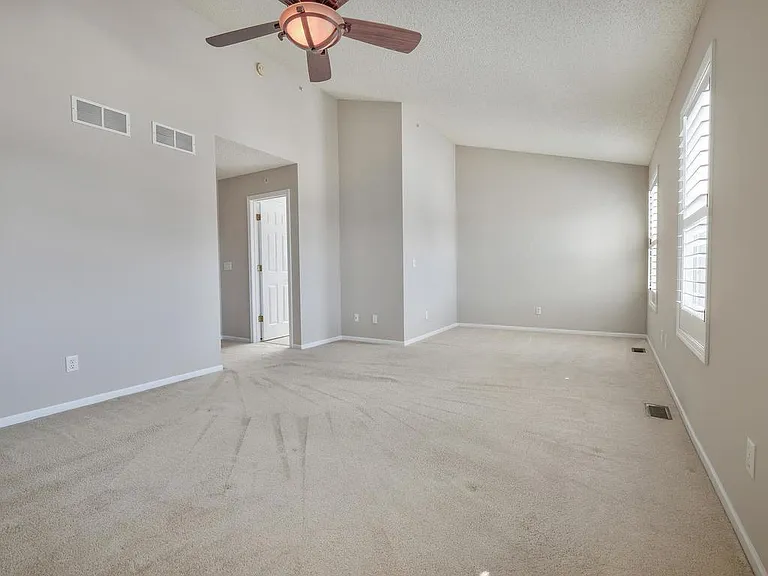 15624 Lilac Dr — Photo 8