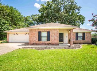 402 Helane Ln, Longview, TX 75604