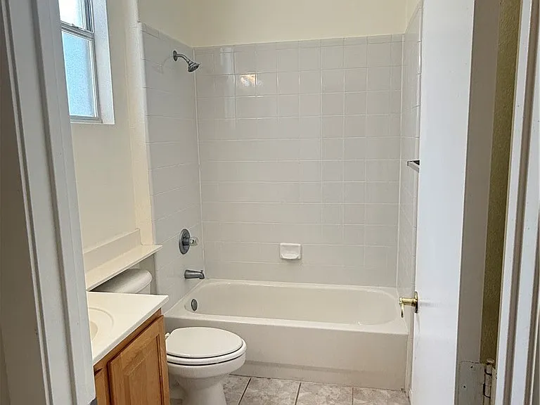 1739 Franklin Chase Ter — Photo 9